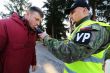Vojensk policajti sa uia, ako vyriei dopravn nehodu 3